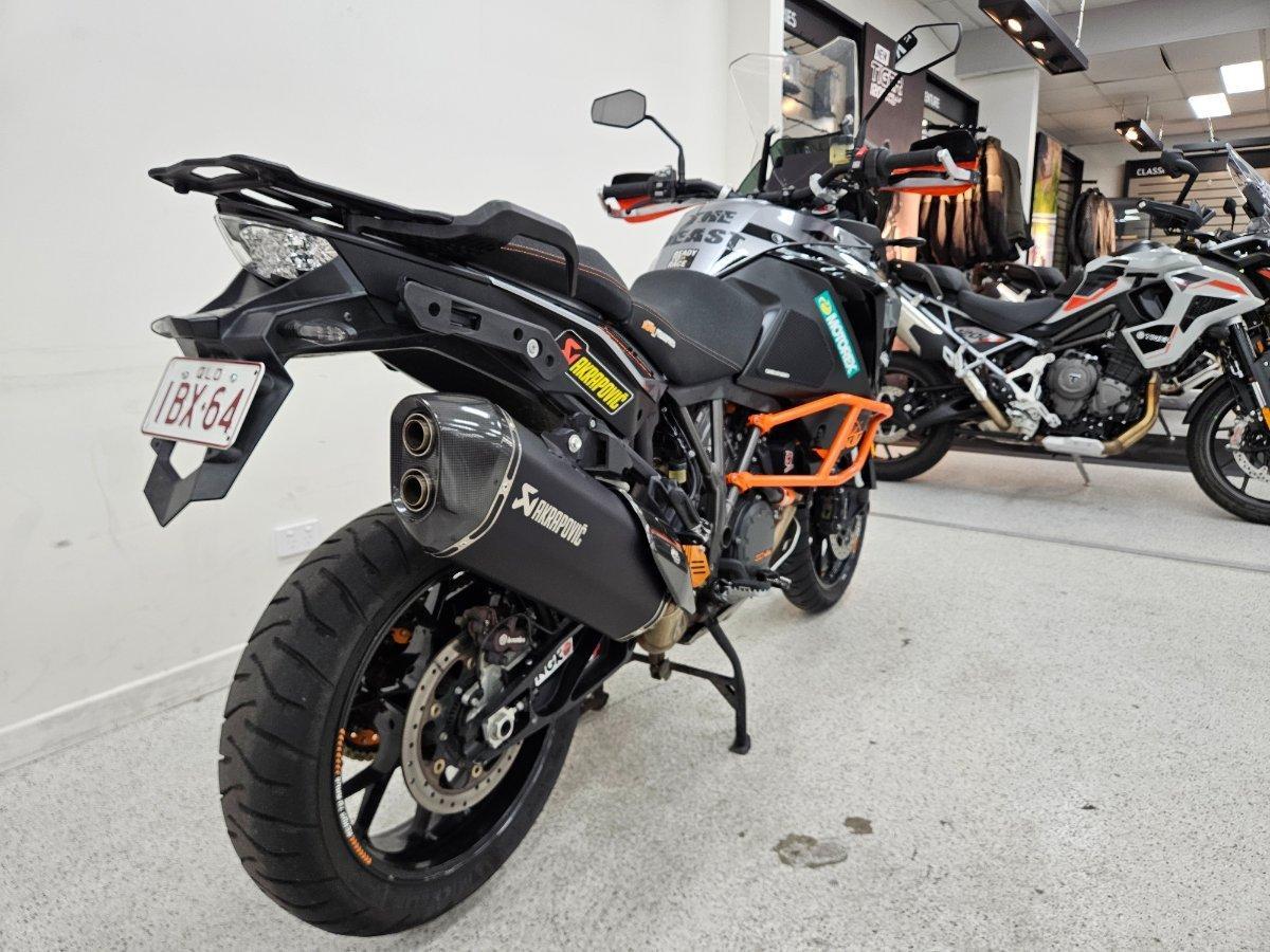 2020 KTM SUPER ADVENTURE S DUAL SPORTS