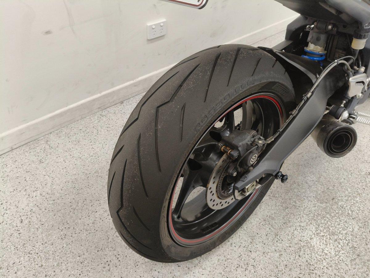 2016 TRIUMPH STREET TRIPLE ROAD