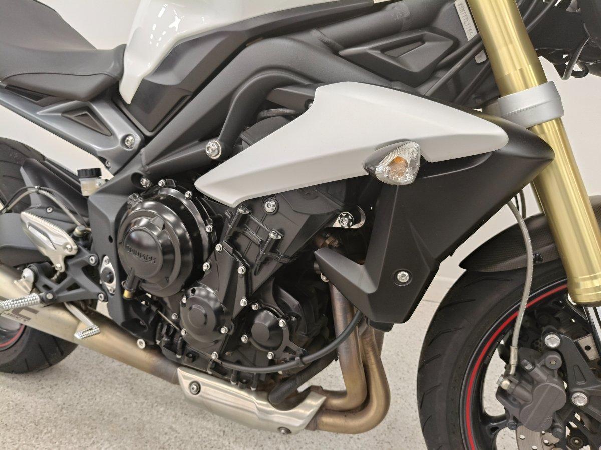2016 TRIUMPH STREET TRIPLE ROAD