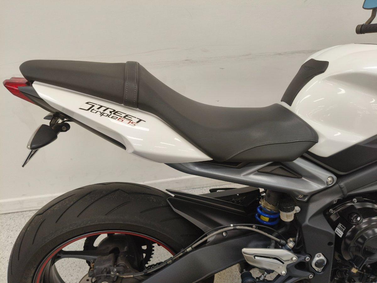 2016 TRIUMPH STREET TRIPLE ROAD