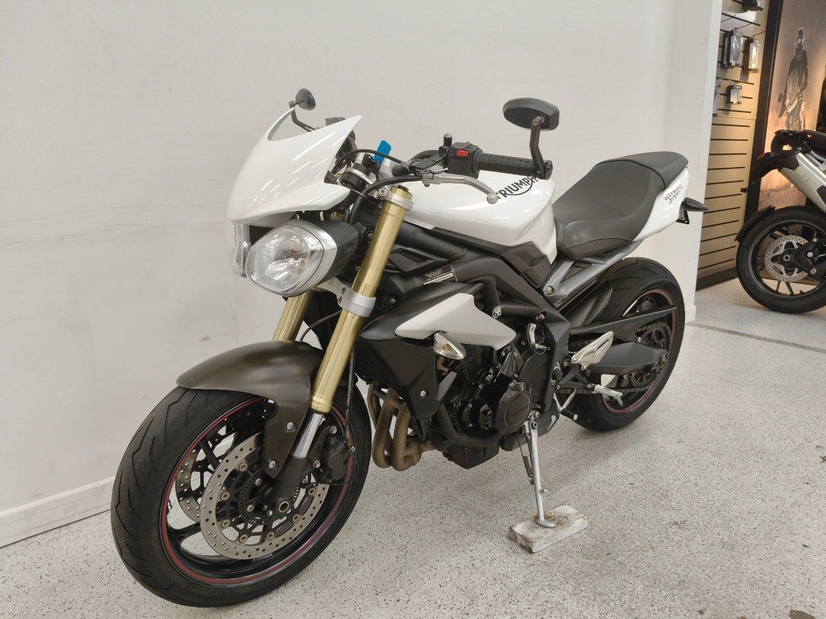 2016 TRIUMPH STREET TRIPLE ROAD