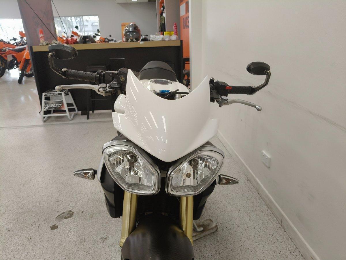 2016 TRIUMPH STREET TRIPLE ROAD