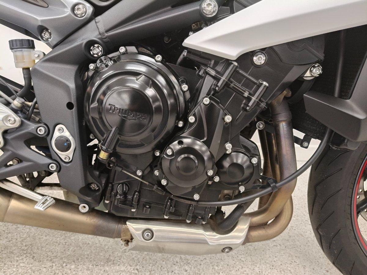 2016 TRIUMPH STREET TRIPLE ROAD