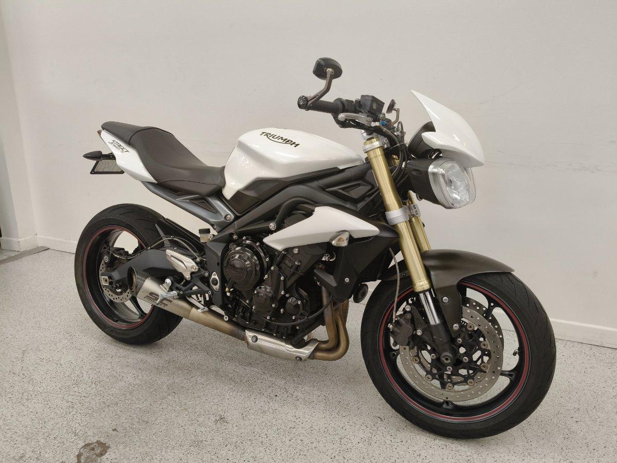 2016 TRIUMPH STREET TRIPLE ROAD