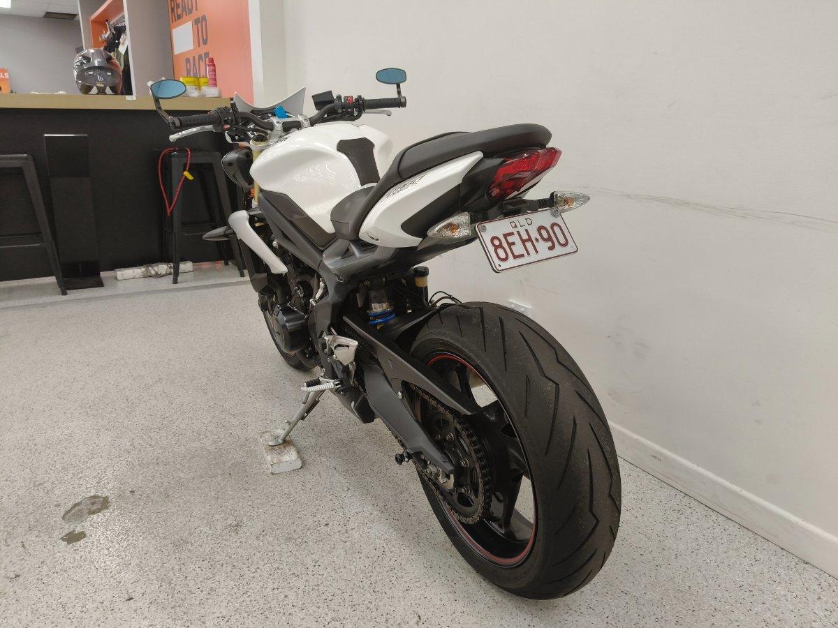 2016 TRIUMPH STREET TRIPLE ROAD