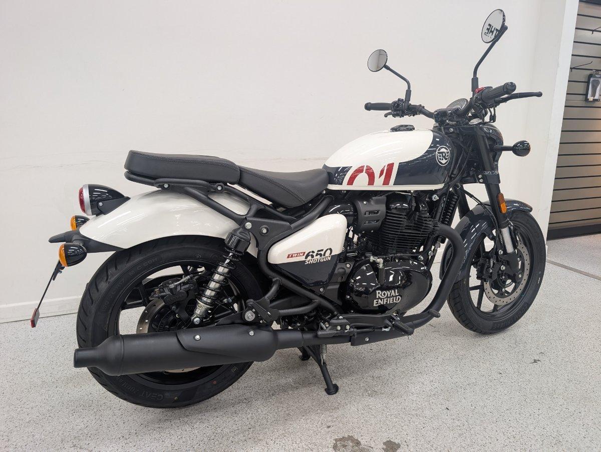 2026 ROYAL ENFIELD SHOTGUN 650 ROAD