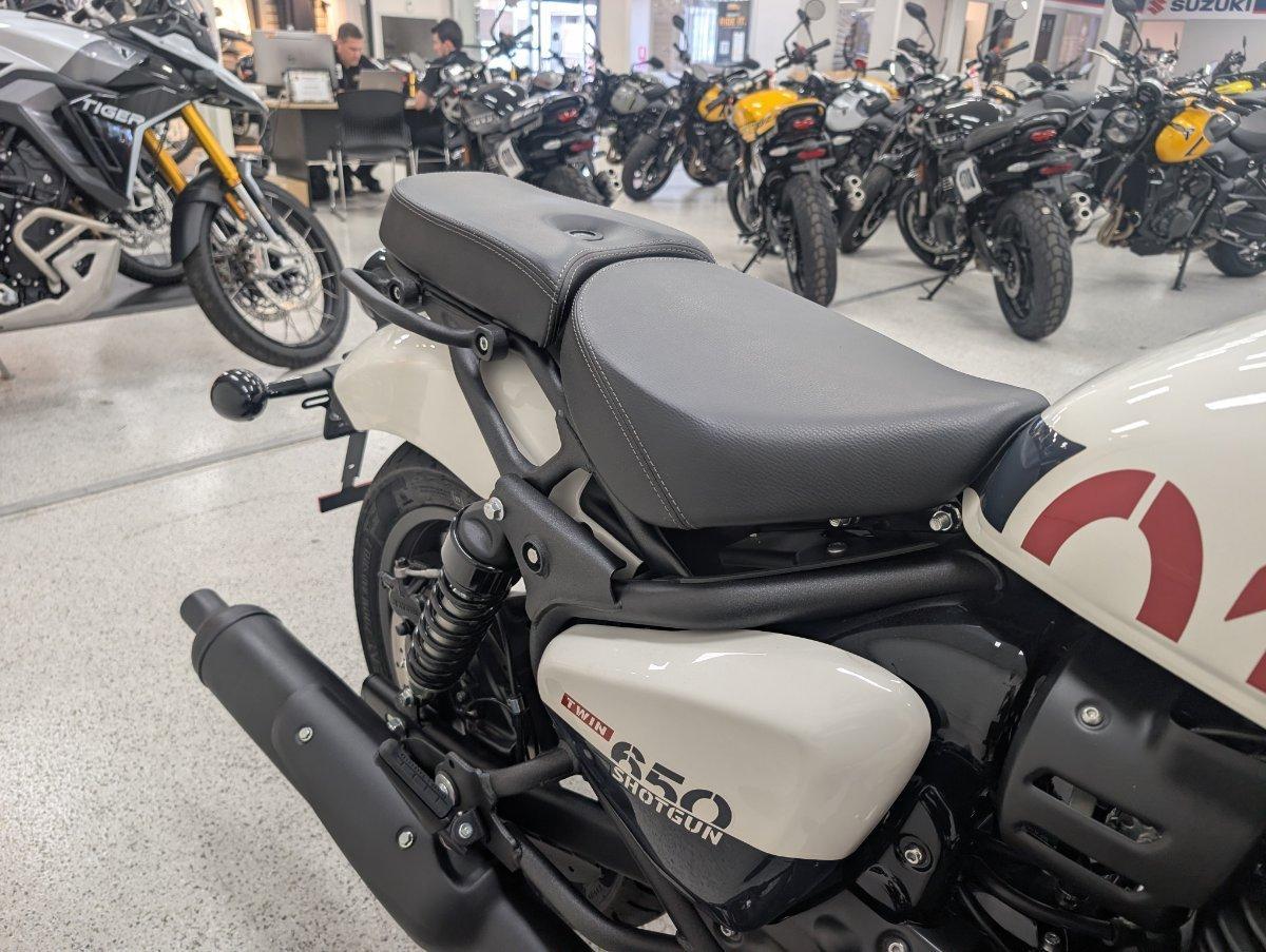 2026 ROYAL ENFIELD SHOTGUN 650 ROAD