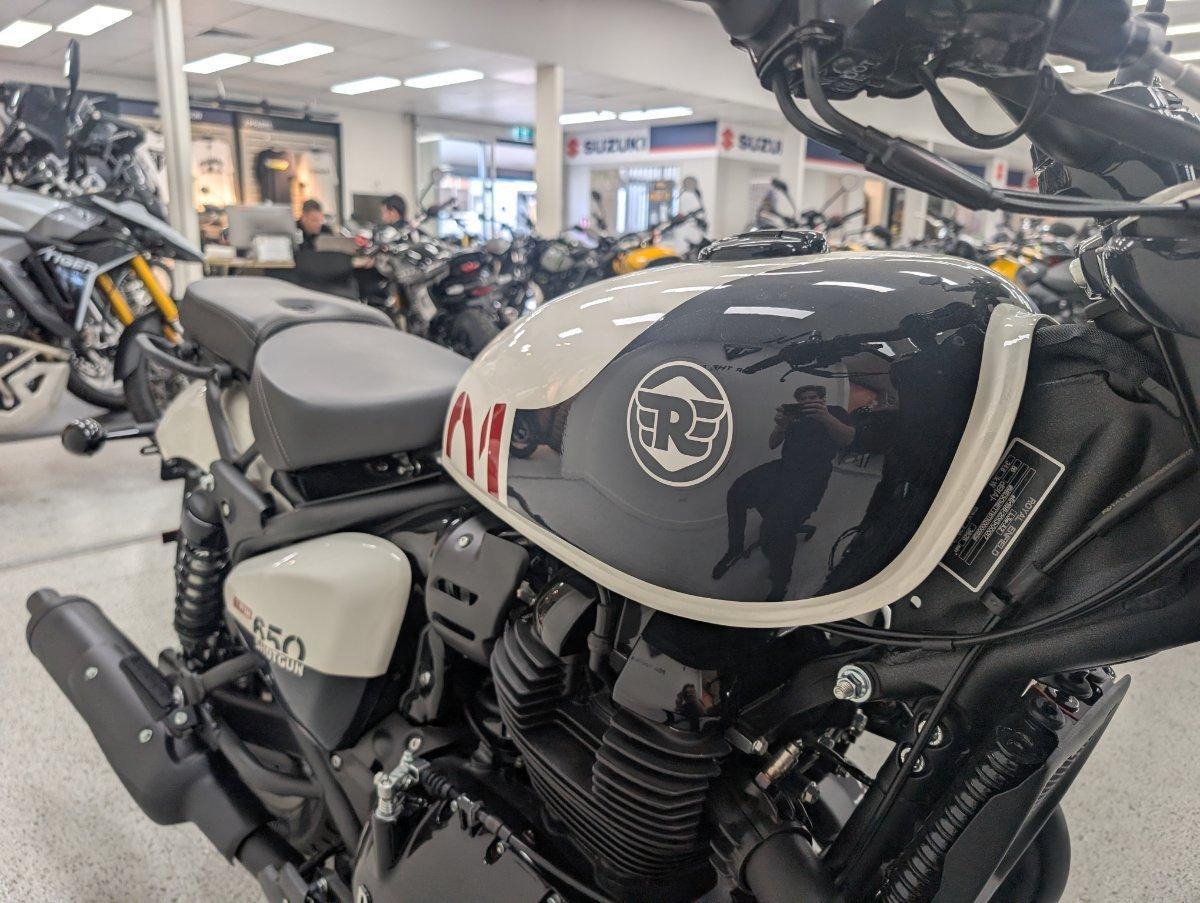 2026 ROYAL ENFIELD SHOTGUN 650 ROAD