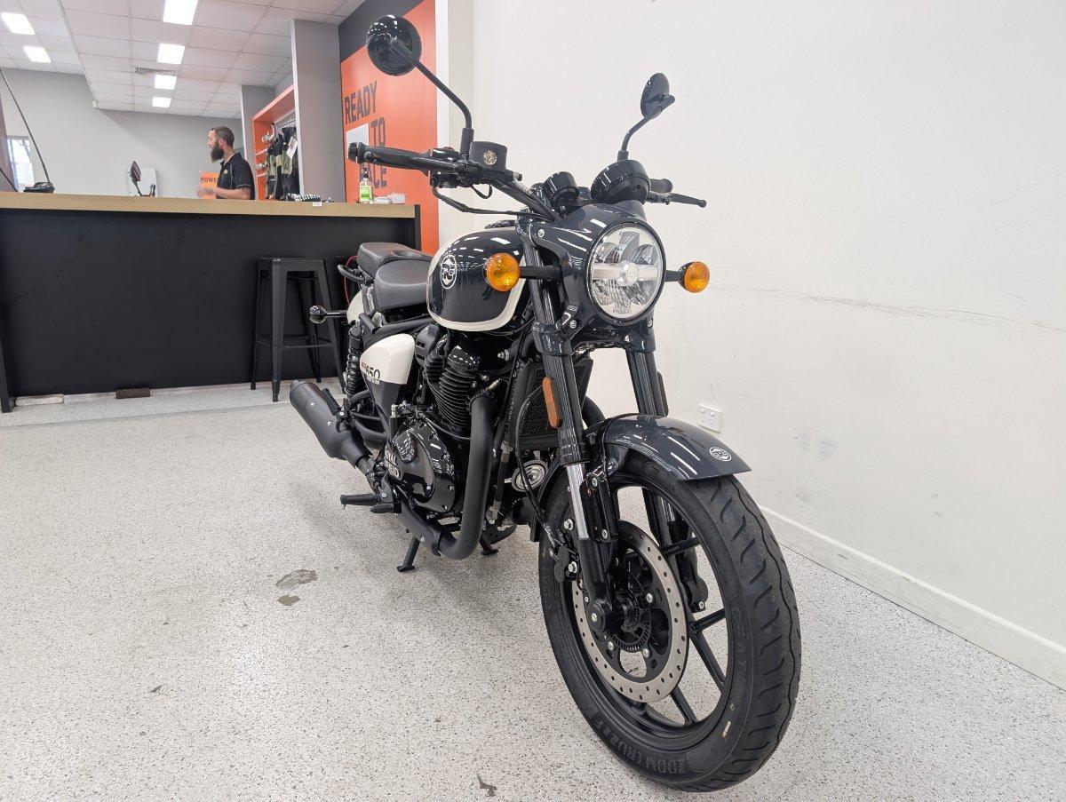 2026 ROYAL ENFIELD SHOTGUN 650 ROAD