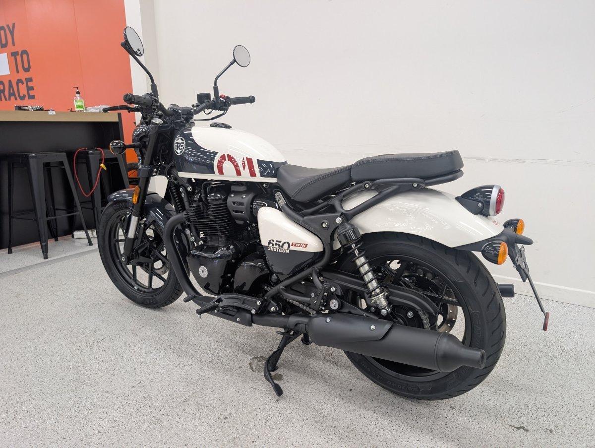 2026 ROYAL ENFIELD SHOTGUN 650 ROAD