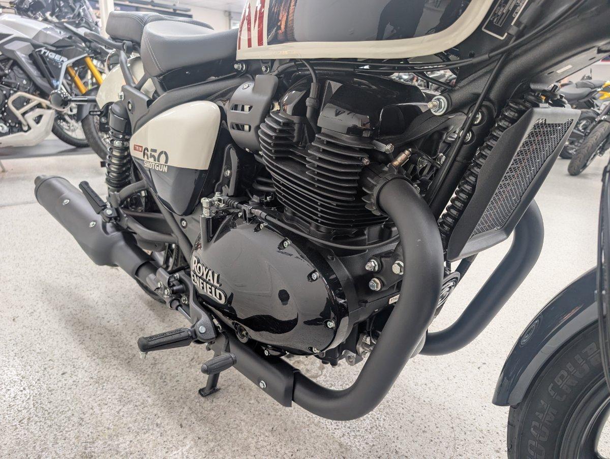 2026 ROYAL ENFIELD SHOTGUN 650 ROAD