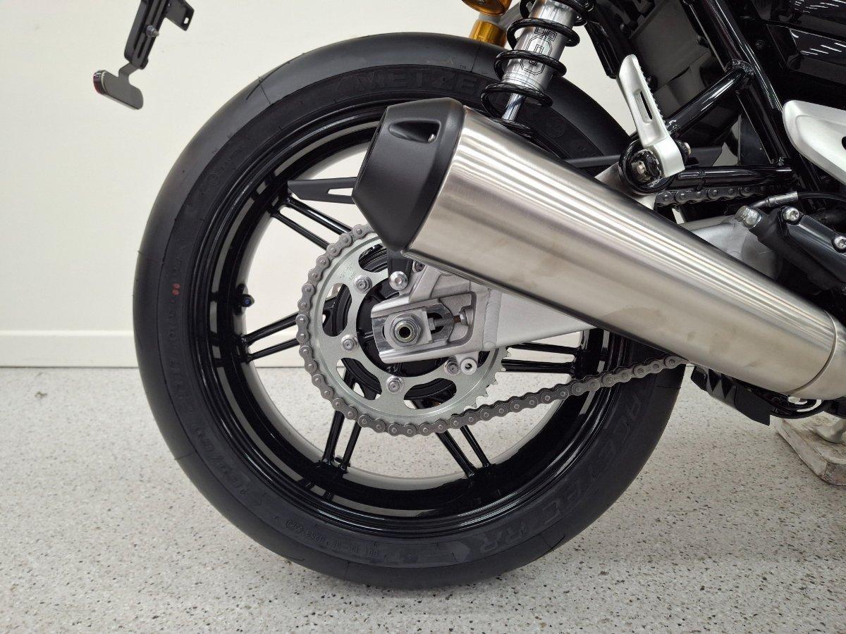 2025 TRIUMPH BONNEVILLE SPEED TWIN 1200 RS ROAD