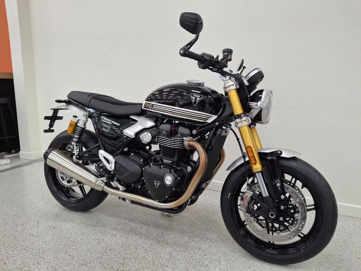 2025 TRIUMPH BONNEVILLE SPEED TWIN 1200 RS ROAD