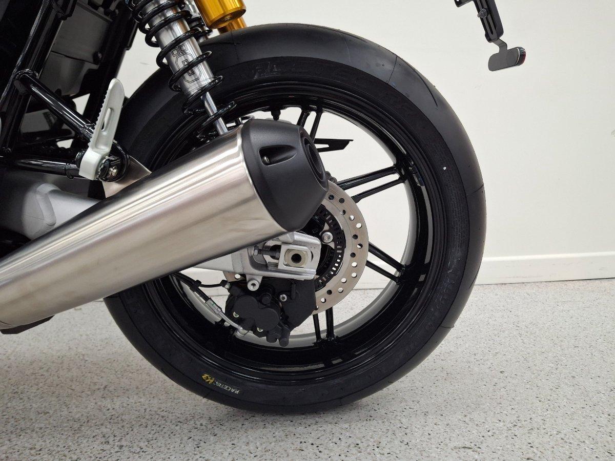 2025 TRIUMPH BONNEVILLE SPEED TWIN 1200 RS ROAD