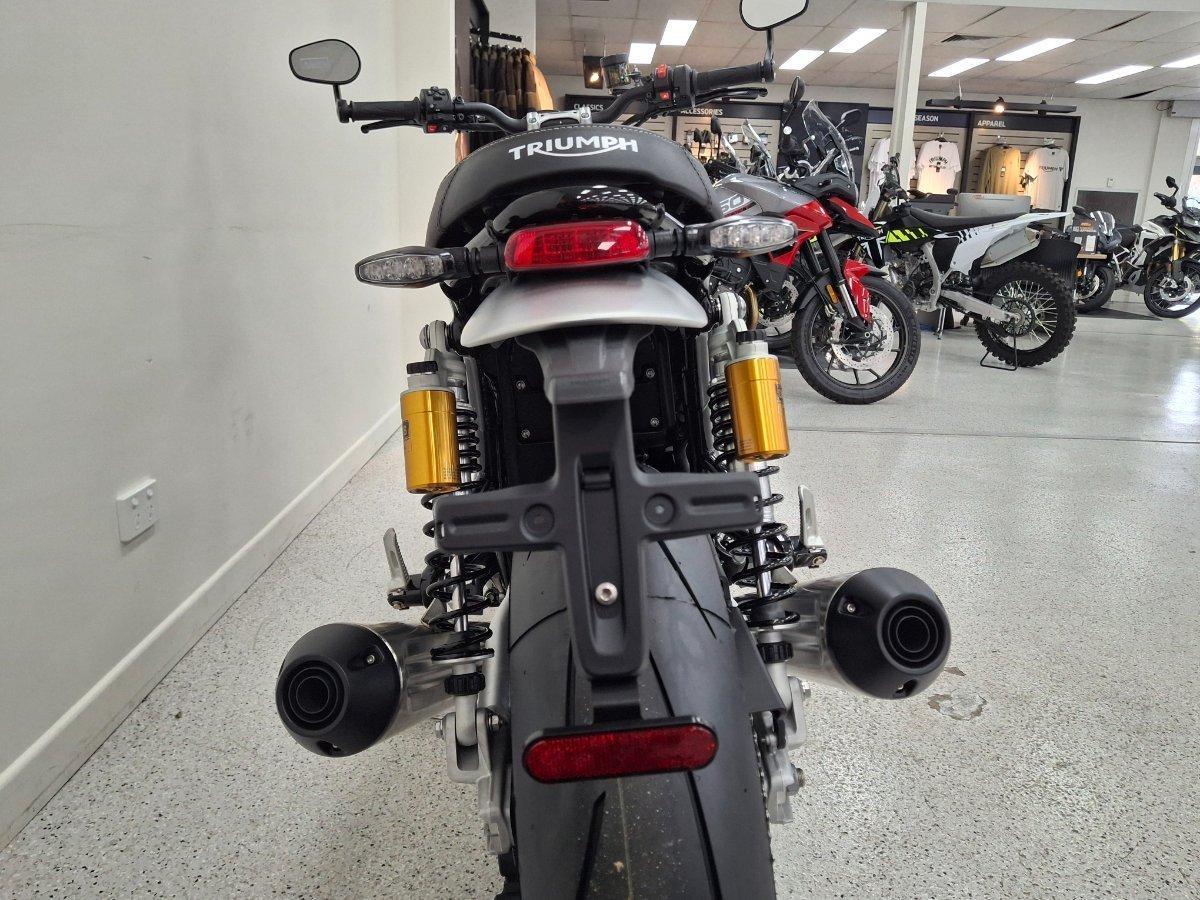 2025 TRIUMPH BONNEVILLE SPEED TWIN 1200 RS ROAD
