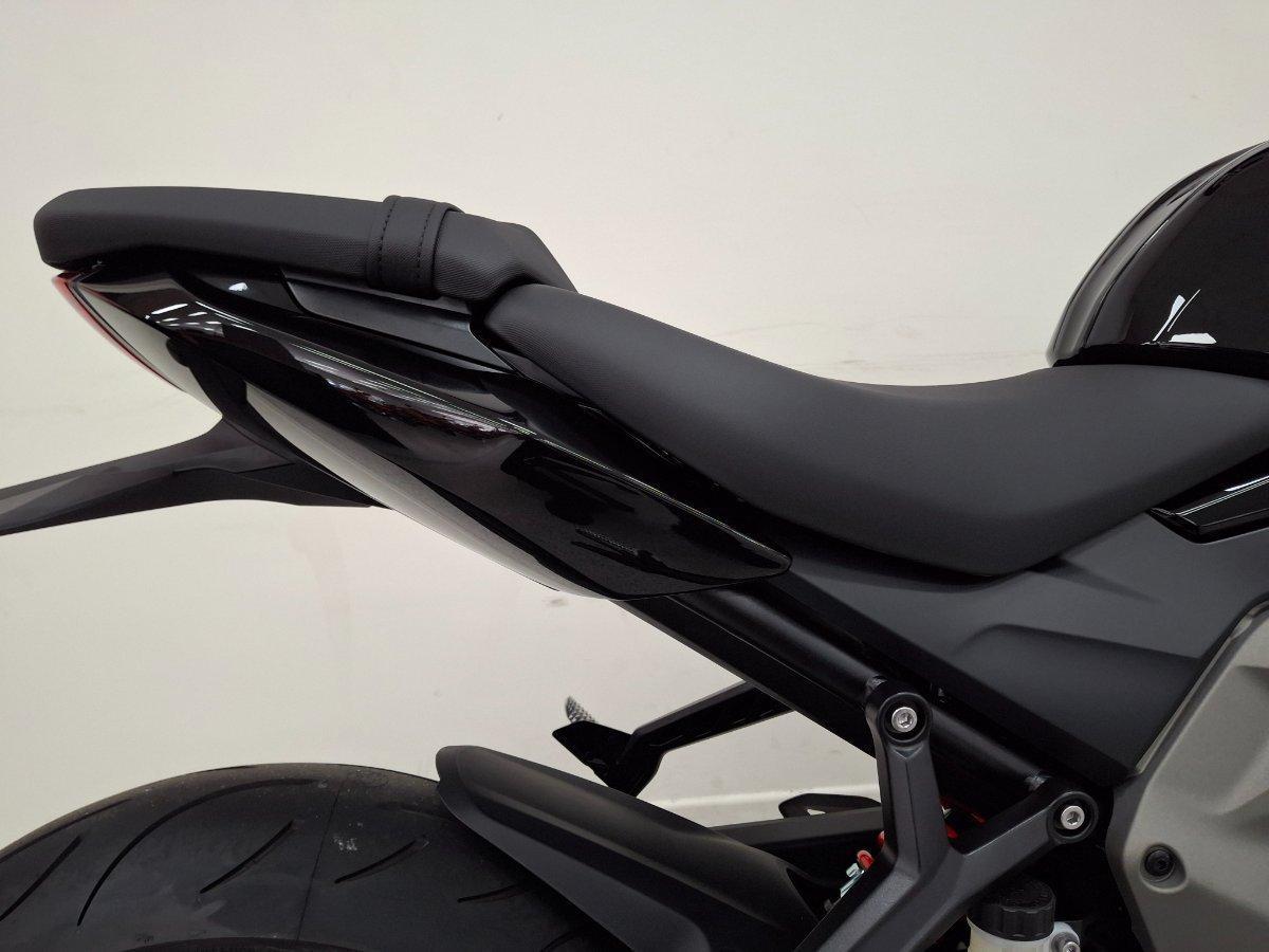 2026 TRIUMPH DAYTONA 660 (LAMS) ROAD
