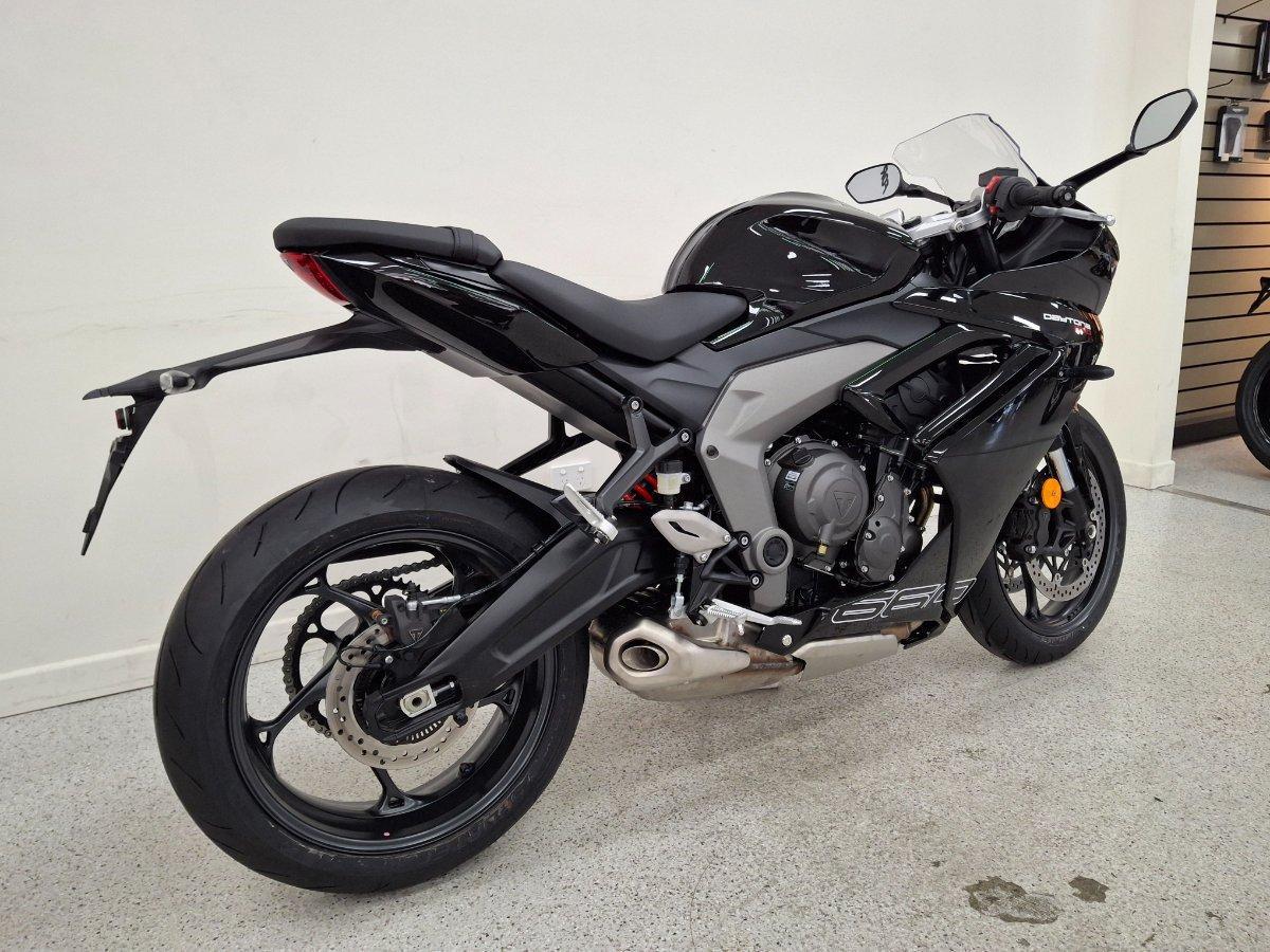 2026 TRIUMPH DAYTONA 660 (LAMS) ROAD