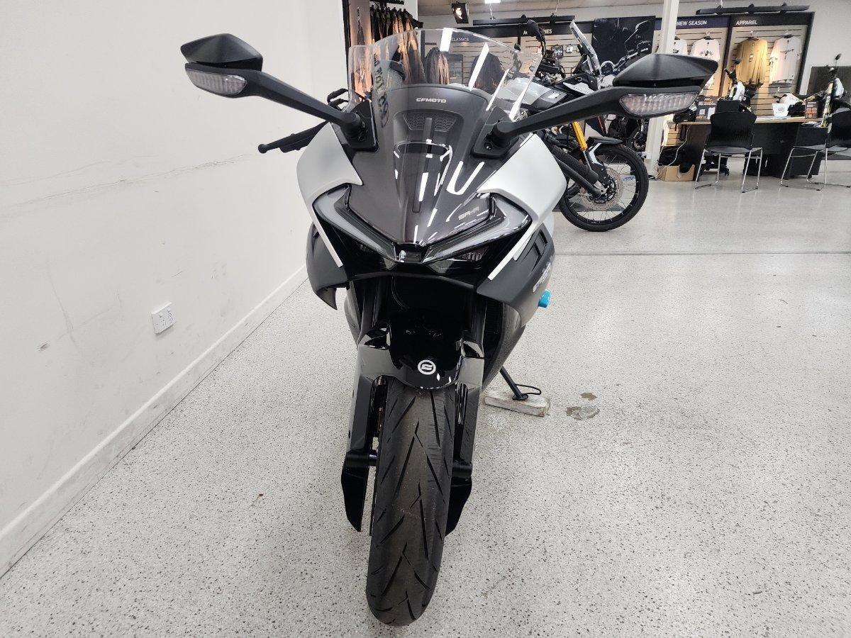 2026 CF MOTO 675 SR-R SPORTS