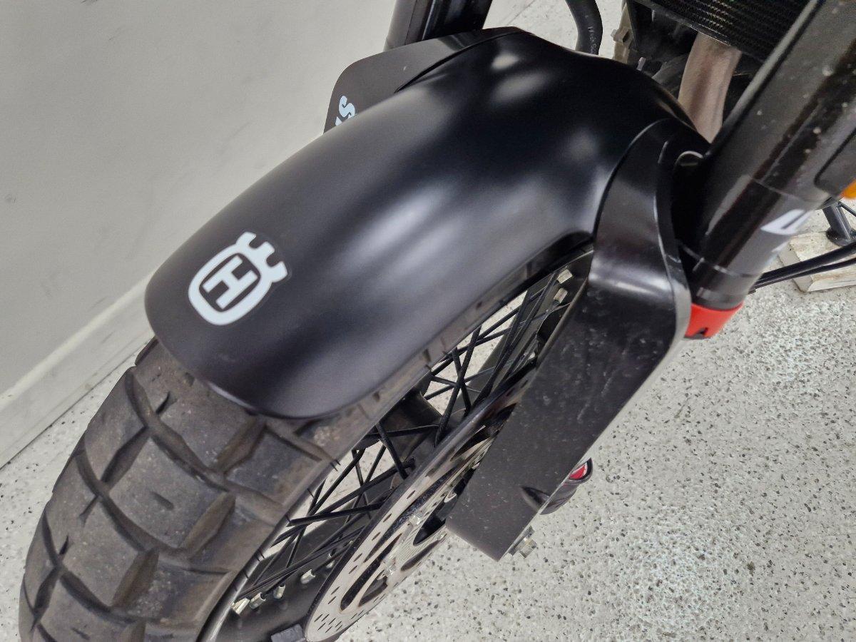 2024 HUSQVARNA SVARTPILEN 401 ROAD