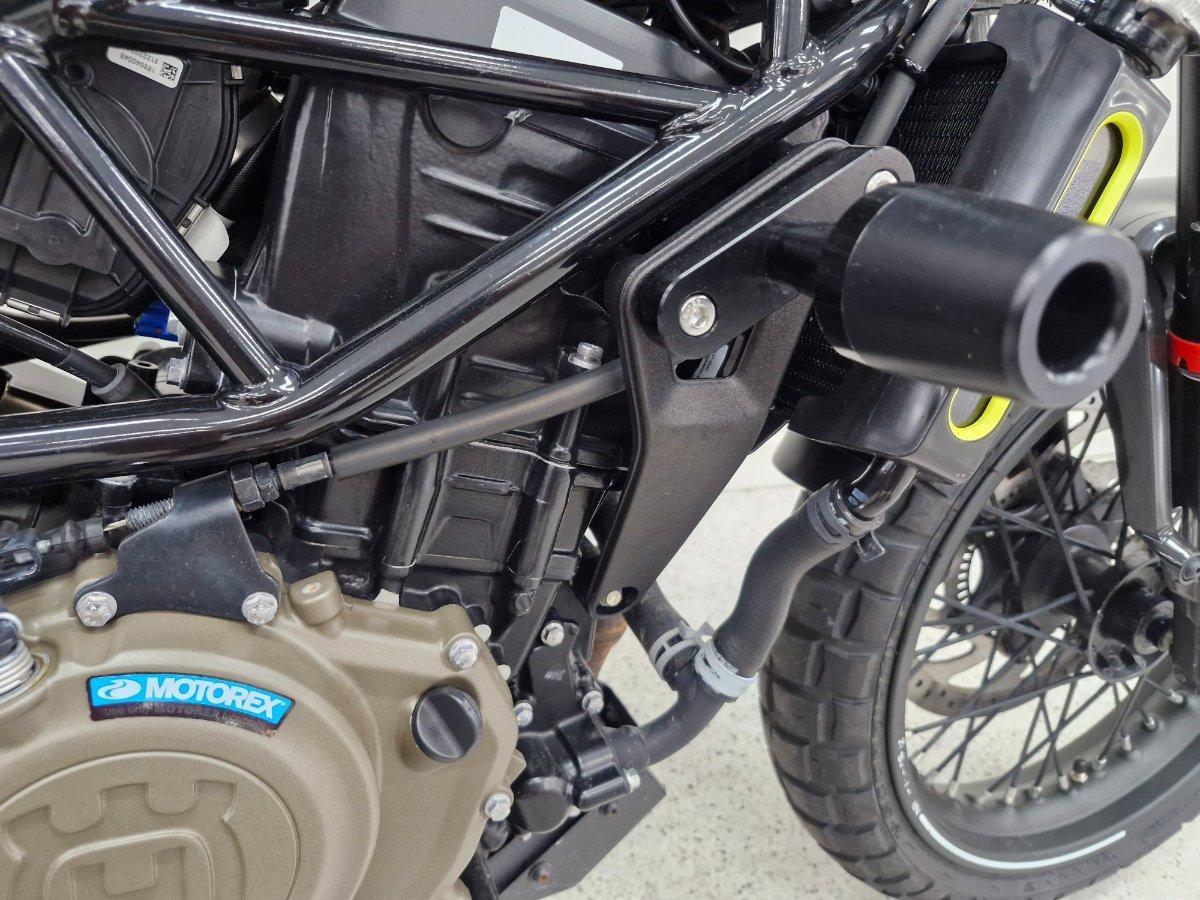 2024 HUSQVARNA SVARTPILEN 401 ROAD