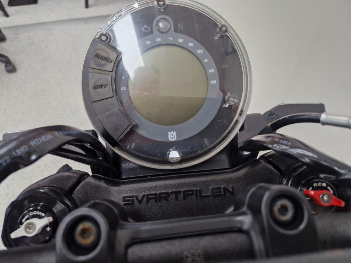 2024 HUSQVARNA SVARTPILEN 401 ROAD
