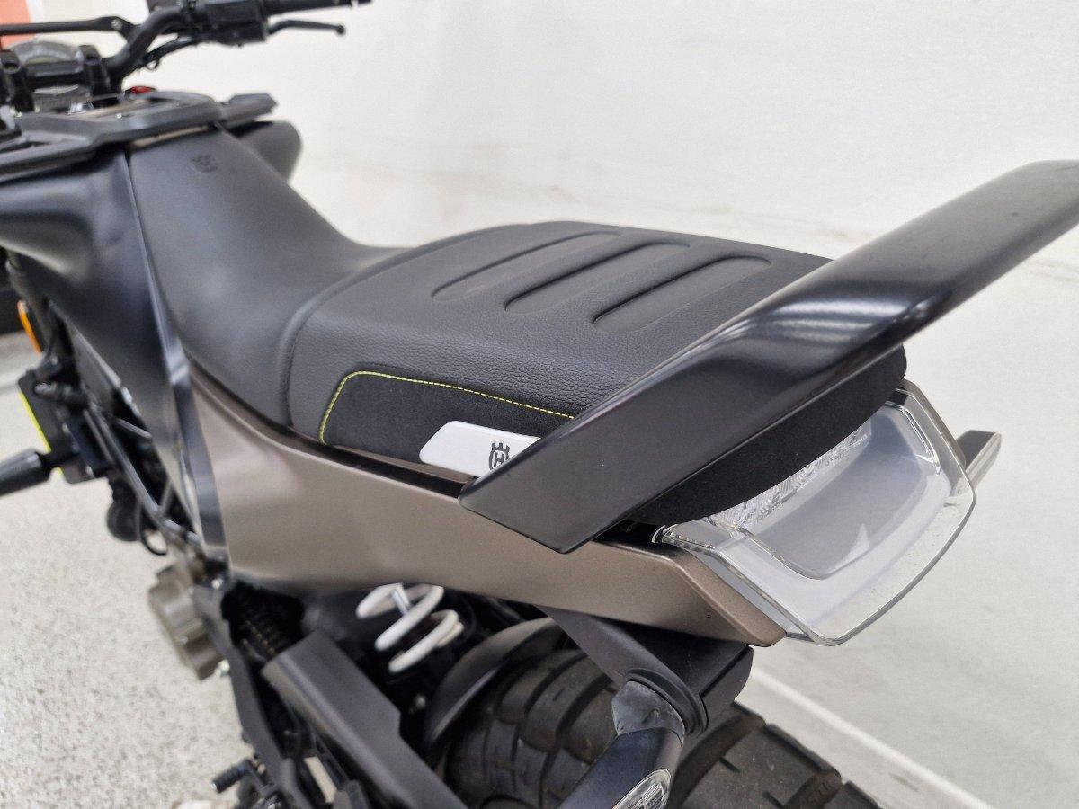 2024 HUSQVARNA SVARTPILEN 401 ROAD