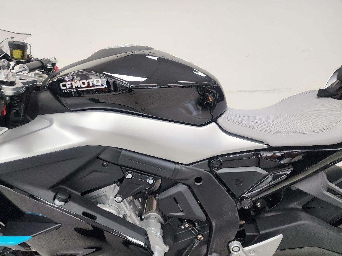 2026 CF MOTO 675 SR-R SPORTS