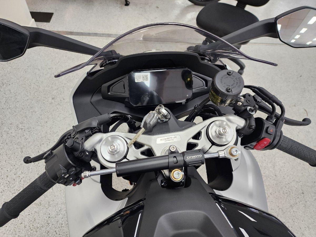 2026 CF MOTO 675 SR-R SPORTS