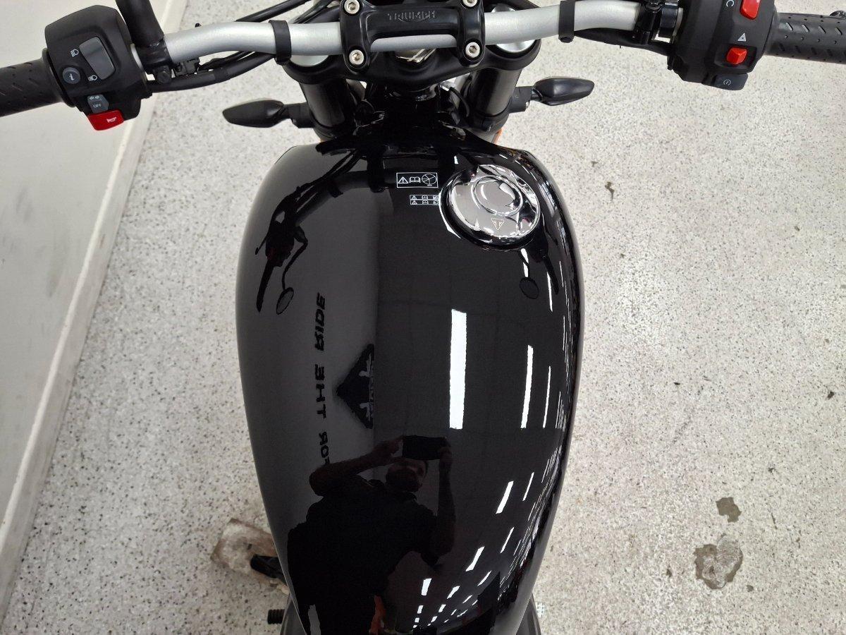 2026 TRIUMPH TRACKER 400 DUAL SPORTS