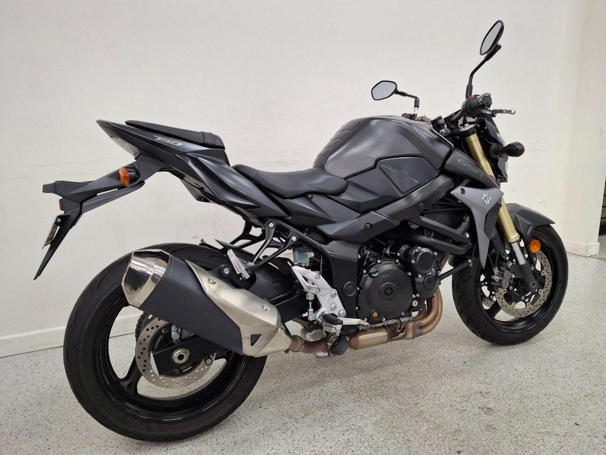 2016 SUZUKI GSR750 ROAD