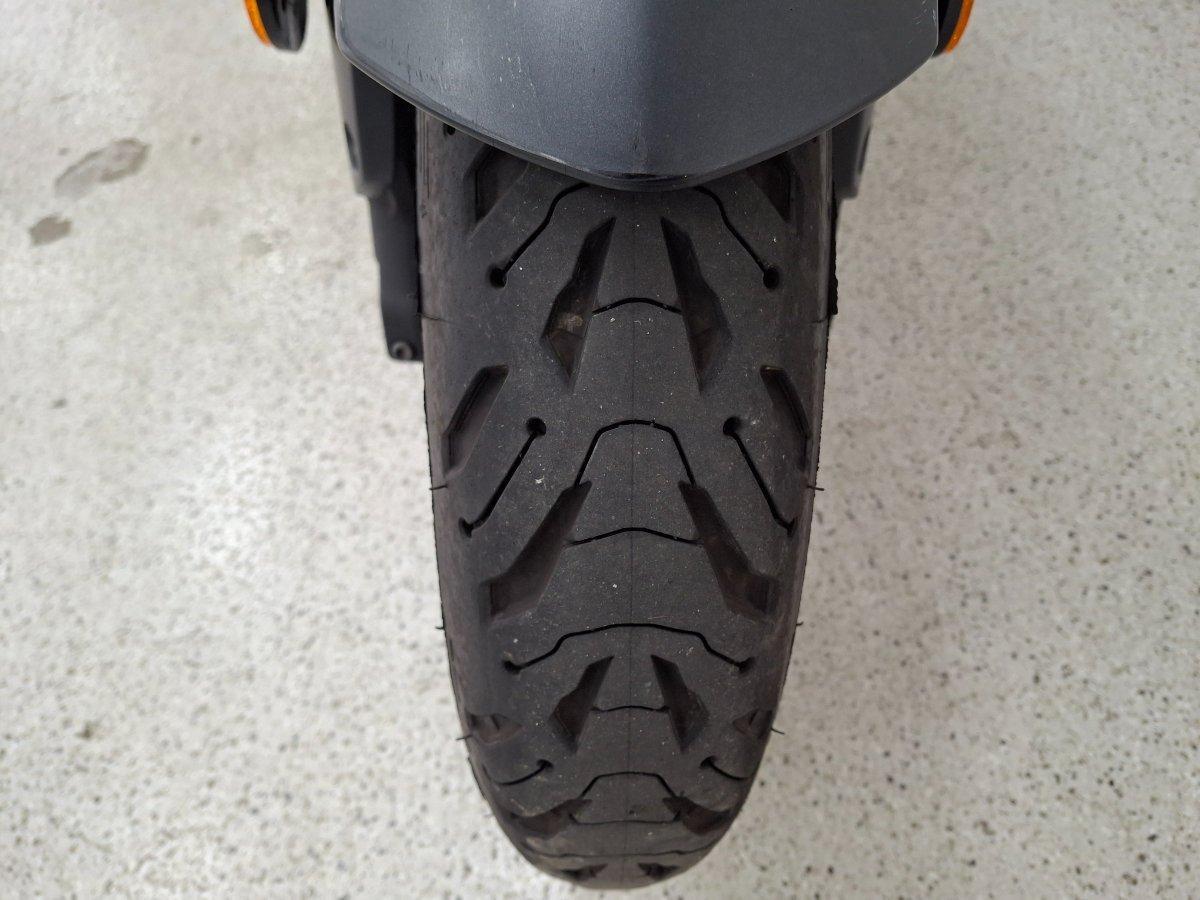2016 SUZUKI GSR750 ROAD