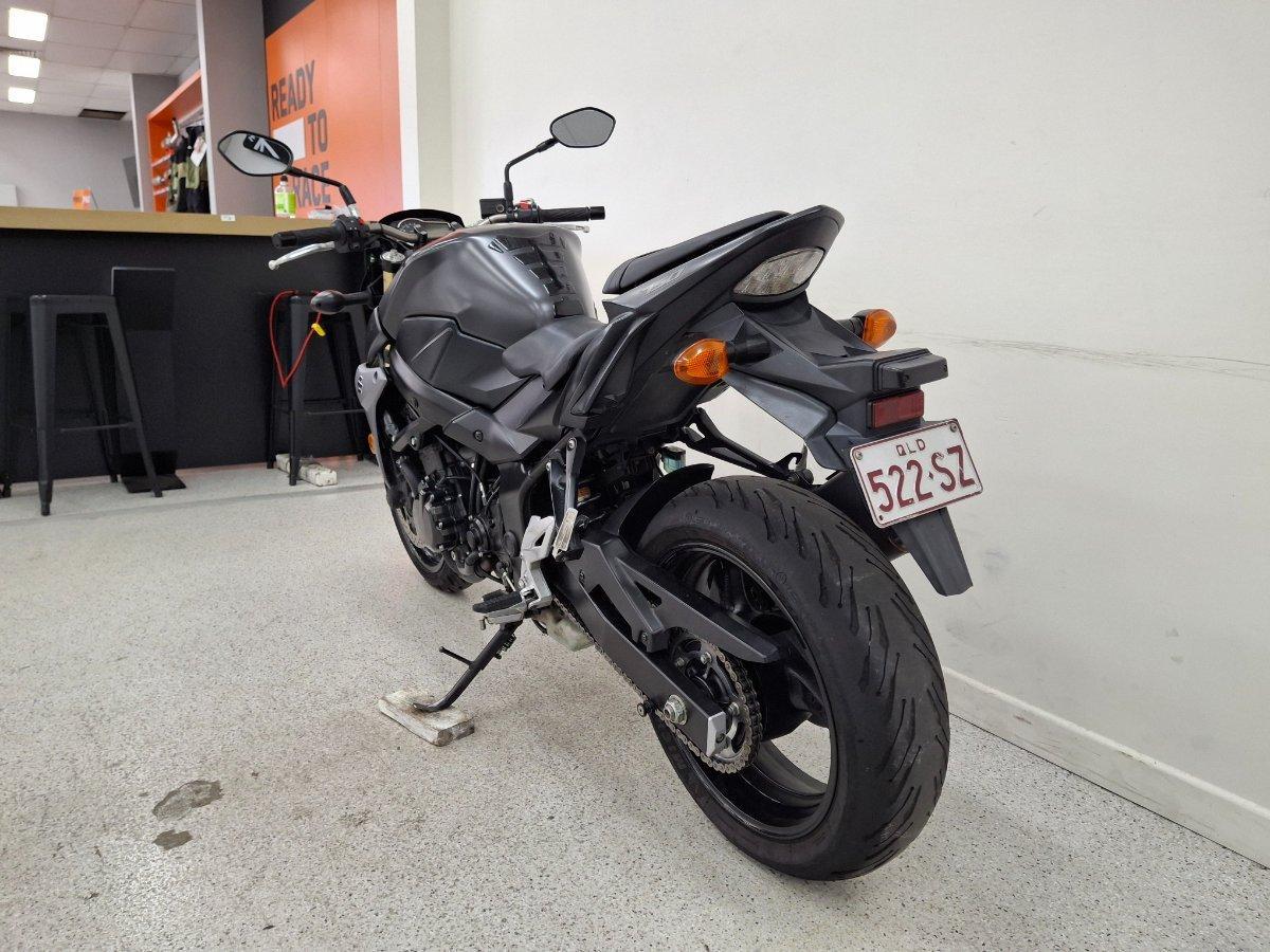 2016 SUZUKI GSR750 ROAD