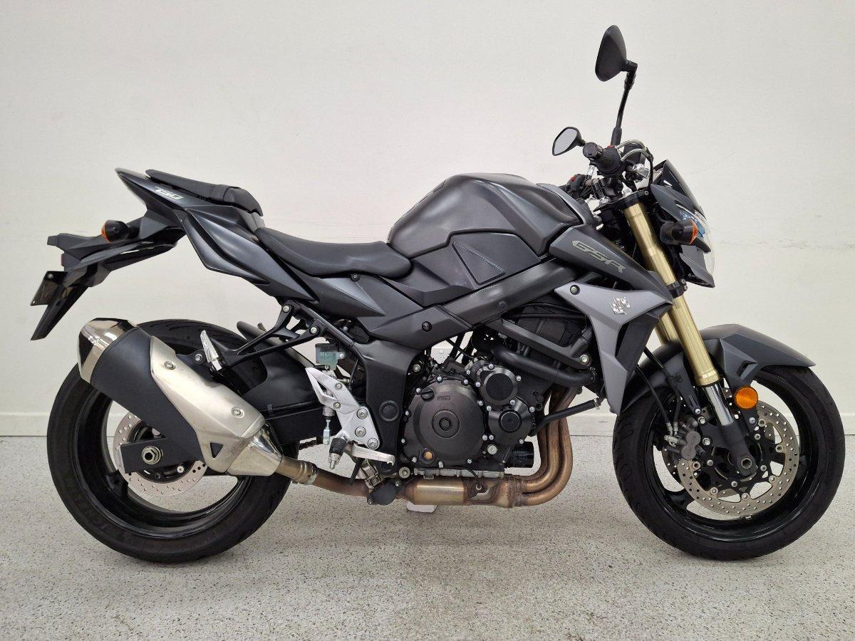2016 SUZUKI GSR750 ROAD