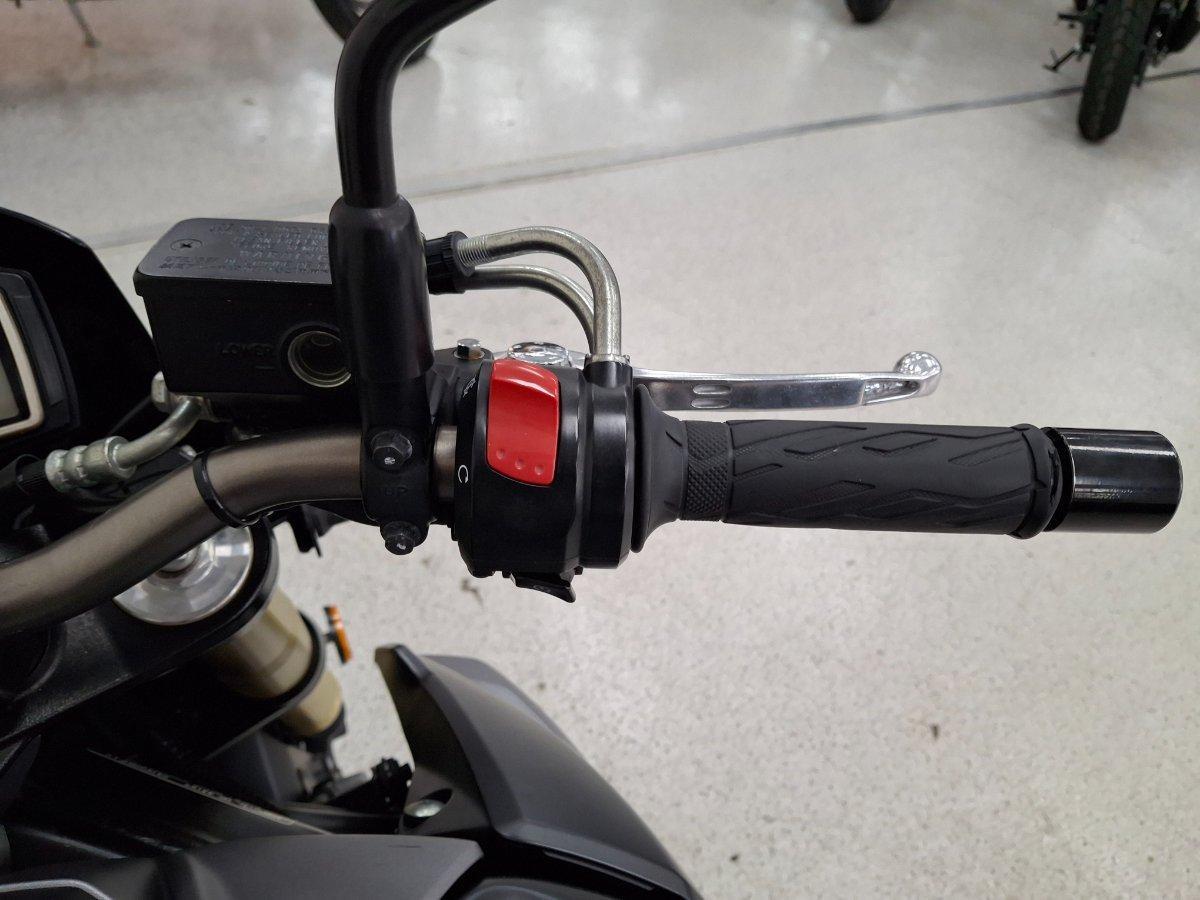 2016 SUZUKI GSR750 ROAD
