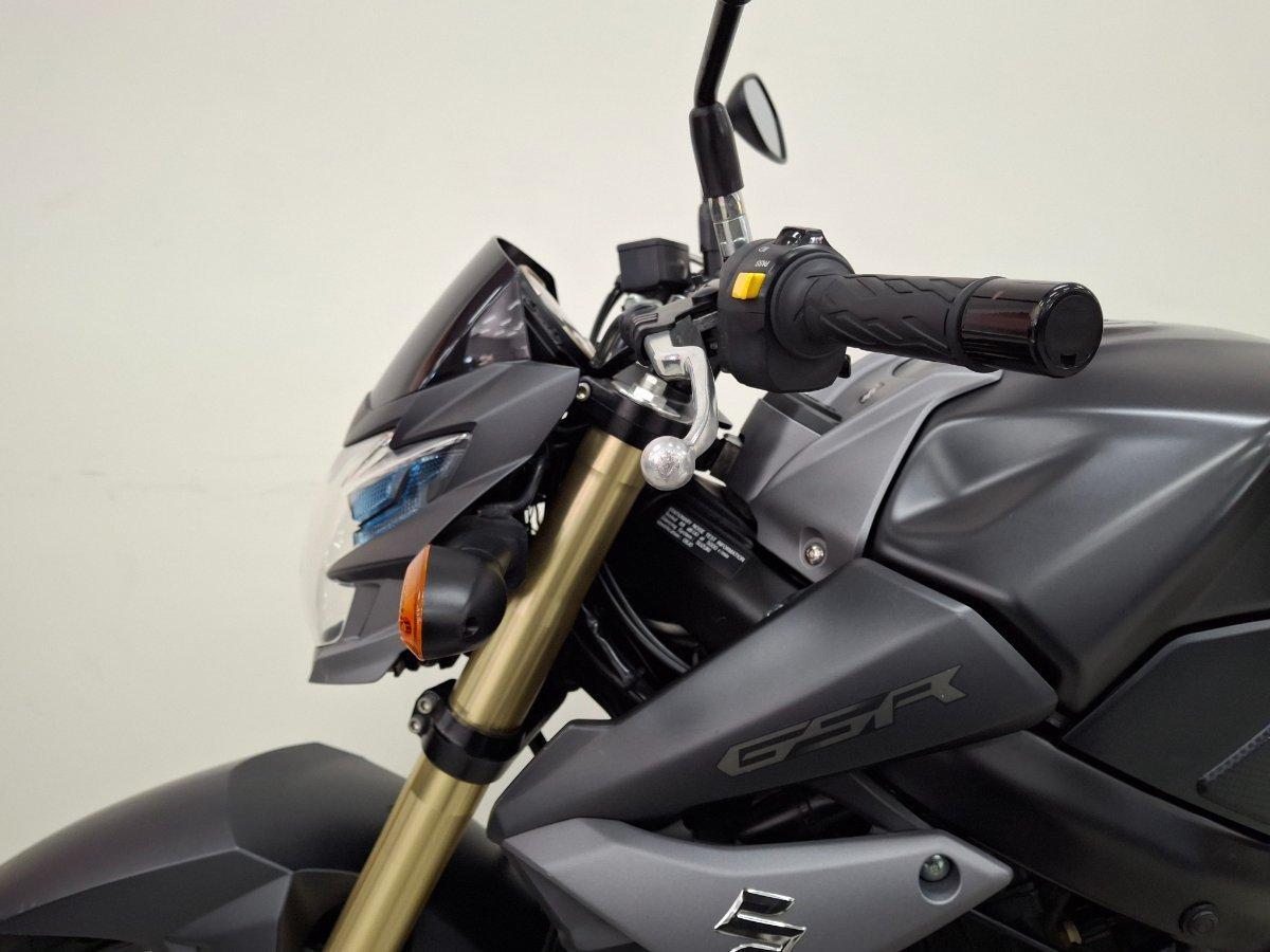 2016 SUZUKI GSR750 ROAD