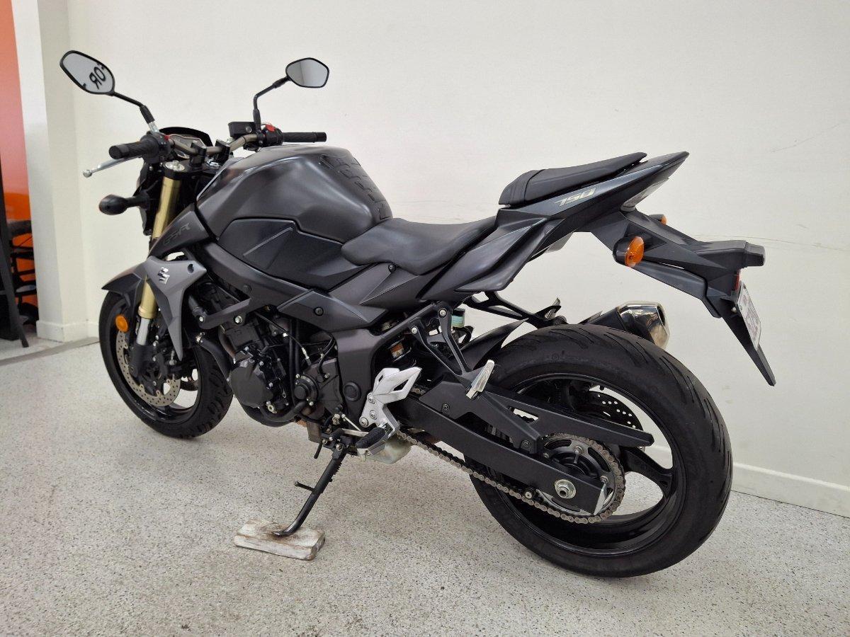 2016 SUZUKI GSR750 ROAD