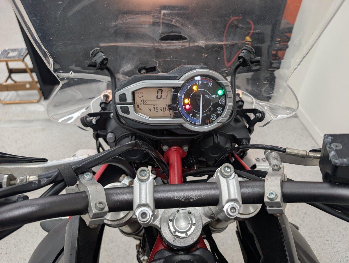 2014 TRIUMPH TIGER 800 XC ABS DUAL SPORTS