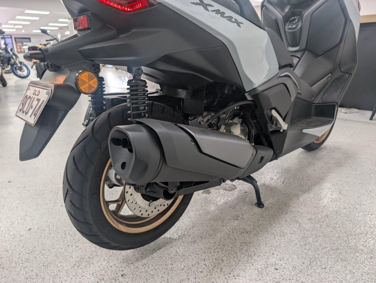 2025 YAMAHA XMAX 300 V2 (CZD300A2) SCOOTER