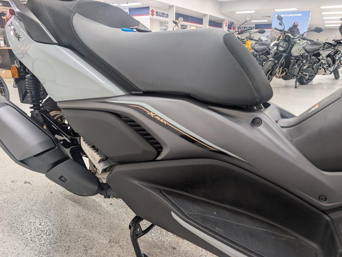 2025 YAMAHA XMAX 300 V2 (CZD300A2) SCOOTER