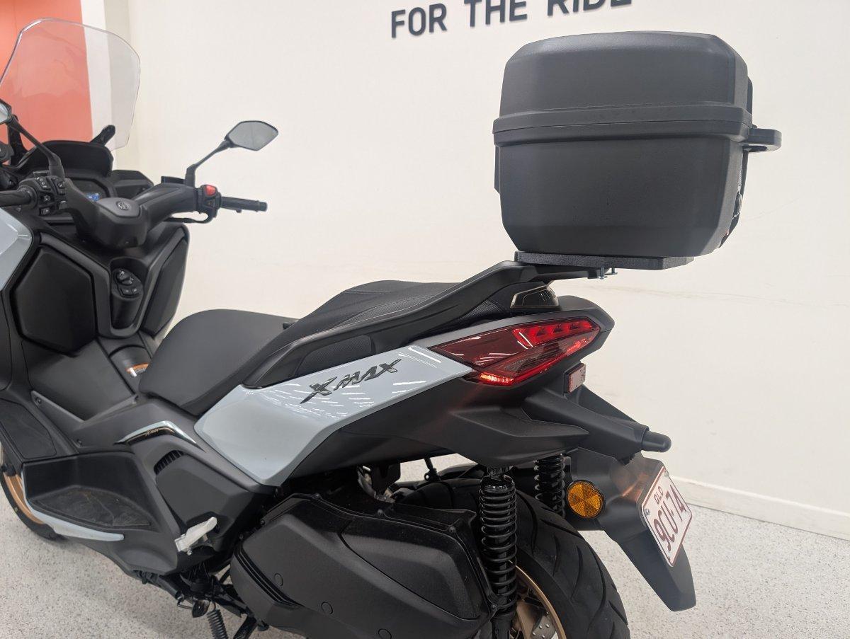 2025 YAMAHA XMAX 300 V2 (CZD300A2) SCOOTER