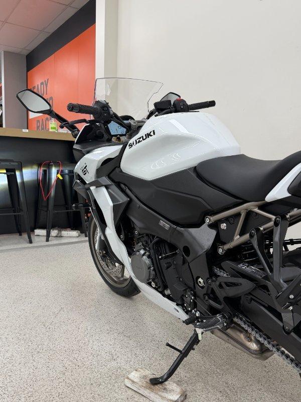 2026 SUZUKI GSX-S1000GT ROAD