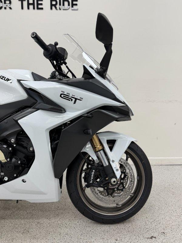 2026 SUZUKI GSX-S1000GT ROAD