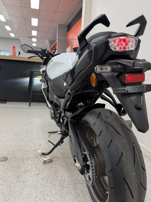 2026 SUZUKI GSX-S1000GT ROAD