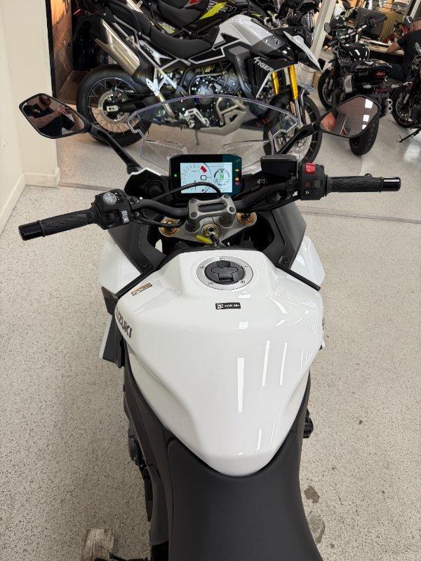 2026 SUZUKI GSX-S1000GT ROAD