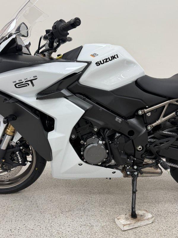 2026 SUZUKI GSX-S1000GT ROAD