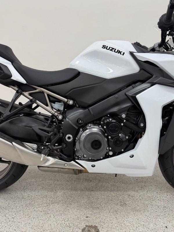 2026 SUZUKI GSX-S1000GT ROAD