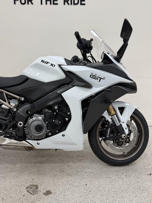 2026 SUZUKI GSX-S1000GT ROAD