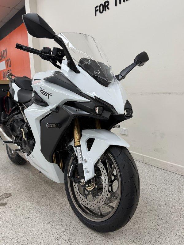 2026 SUZUKI GSX-S1000GT ROAD
