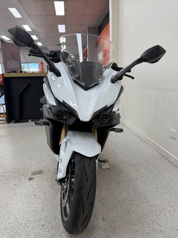2026 SUZUKI GSX-S1000GT ROAD