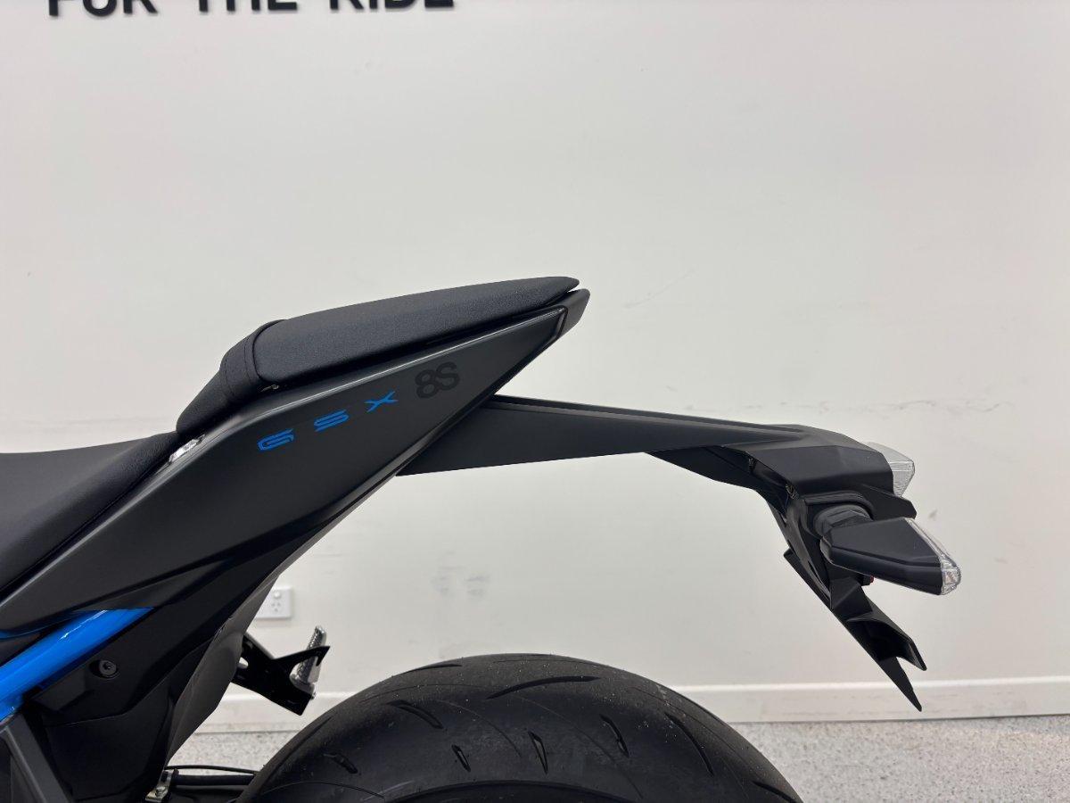 2026 SUZUKI GSX-8S ROAD